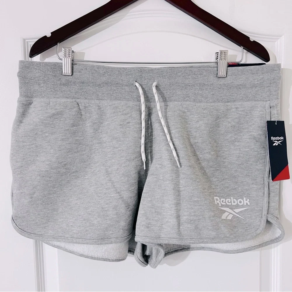 Reebok Women’s‎ Balance Shorts Size XL Heather Gray
